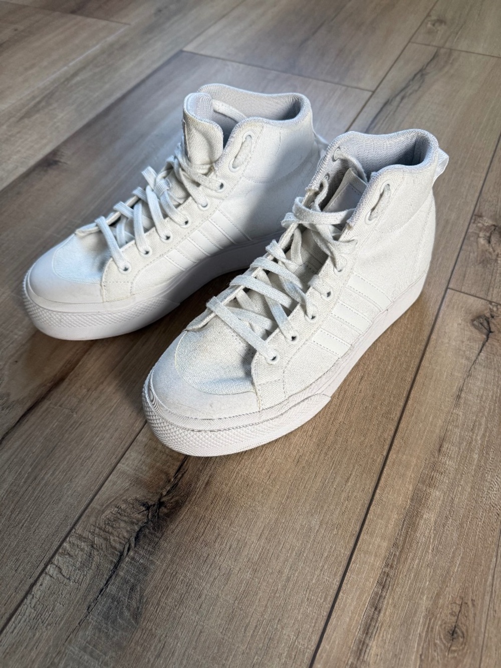 Adidas Women's Bravada 2.0 Mid Platform